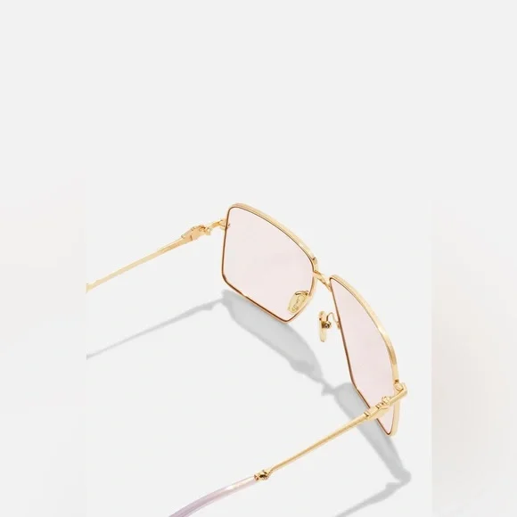 CAMILLA “Step on Board” pink gold oversized 70s style 